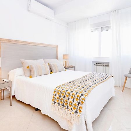 Апартаменты Bhost - Paseo De La Malagueta Малага Экстерьер фото